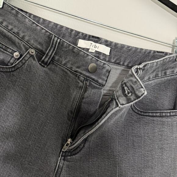 Tibi Stretch Denim Elfie Midrise Straight Leg Jean
Asymmetrical Pockets Size 25 - Picture 7 of 13